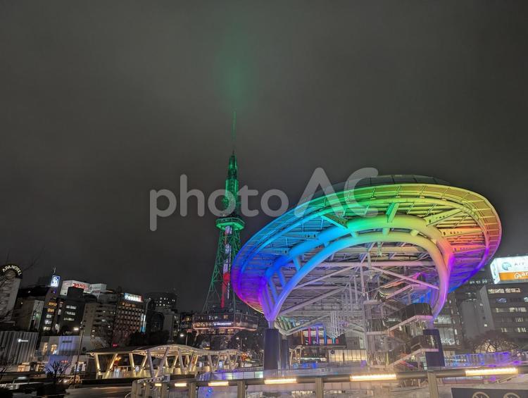 夜の名古屋テレビ塔とオアシス21 中部電力,mirai,towerの写真素材