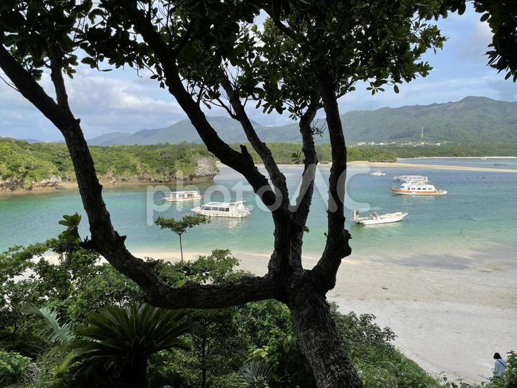 石垣島の絶景スポット「川平湾」 川平湾,かびらわん,石垣島の写真素材