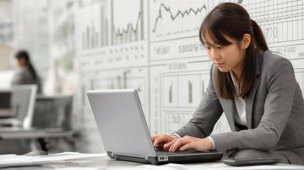 A female trader working on a computer, trader, investment, analysis, JPG
