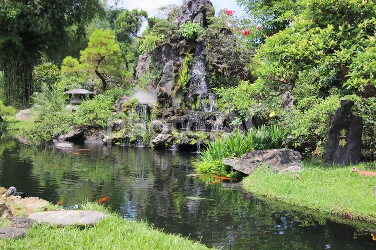 ベトナムフエのティエンムー寺の境内風景 ティエンムー寺,ベトナム,フエの写真素材