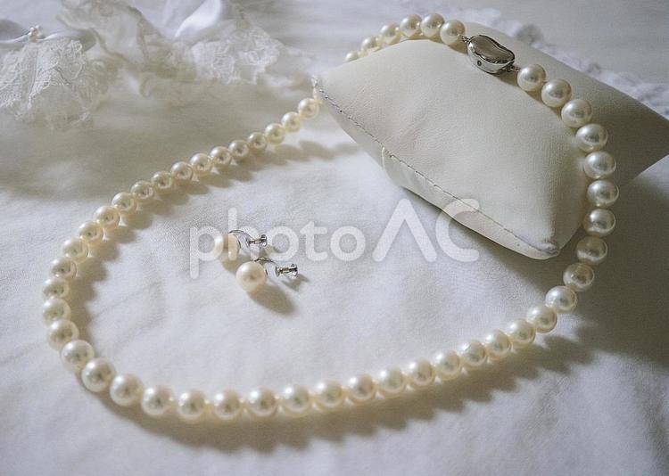 真珠のネックレスとイヤリング(4) 真珠,パール,宝飾品の写真素材