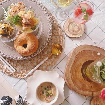 ランチ ランチ ランチ,テーブルコーディネート,おもてなしの写真素材