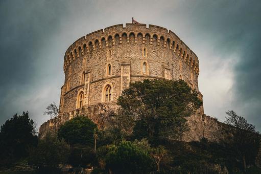 曇り空のウィンザー城 曇り空のウィンザー城 ウィンザー城,曇り空,イギリスの写真素材