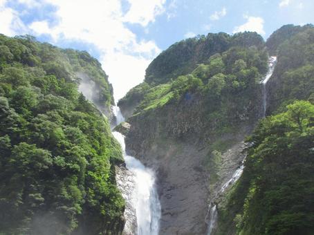 富山県-称名滝とハンノキ滝 富山県-称名滝とハンノキ滝の写真