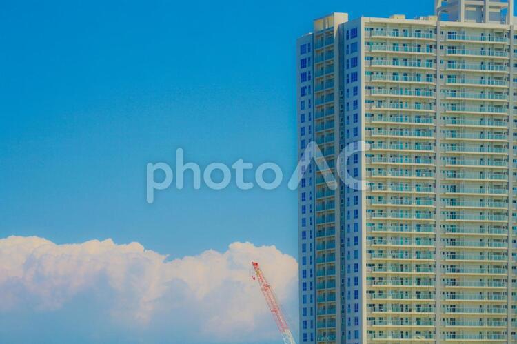横浜のマンションと夏空 横浜,マンション,高層マンションの写真素材