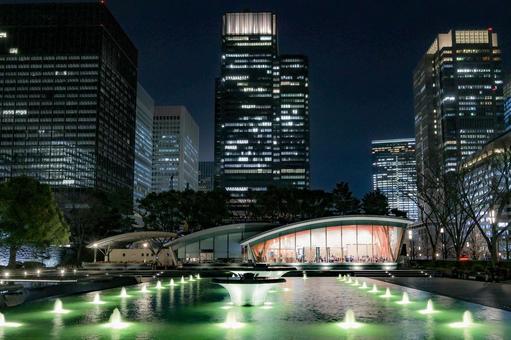 都会の夜 東京夜景,ライトアップ,噴水の写真素材