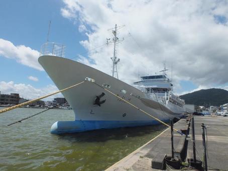 大型かつお一本釣り実習船 大型かつお一本釣り実習船 実習船,船舶,船の写真素材