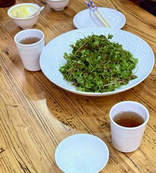 中国の東北地方で食べた野菜炒めの写真