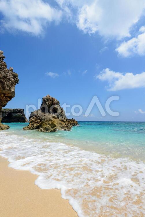 沖縄の美しい海 沖縄,海,波の写真素材