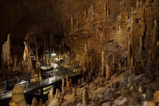 Photo, yuquan cave, limestone cave, okinawa, 