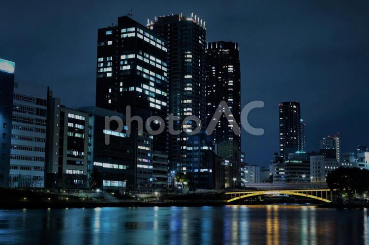 大阪市北浜東付近の夜景　 大阪,大阪市,北浜東の写真素材