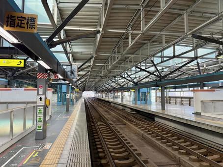 福井駅のプラットホーム 福井駅のプラットホーム 福井駅,ハピライン福井,乗車口の写真素材