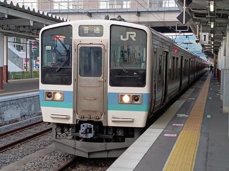 211系2000番台N608編成 211系2000番台N608編成の写真