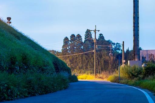光に誘われて 道路,交通,夜の写真素材