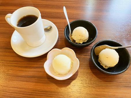 美濃金のひつまぶしセットデザート 美濃金のひつまぶしセットデザート 炭火焼きうなぎ,鰻屋,岐阜県各務原市の写真素材