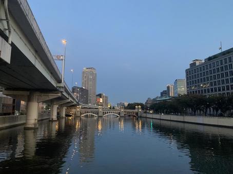 夕方の川 夕方の川の写真