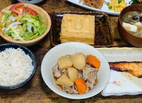 定食 食事 定食 食事 ご飯,肉じゃが,定食の写真素材