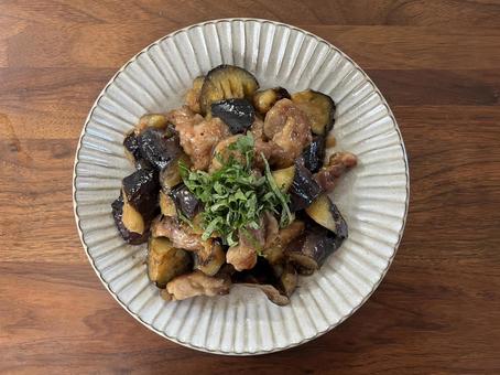 ナスと鶏肉炒め ナスと鶏肉炒め ナス,茄子,とりの写真素材