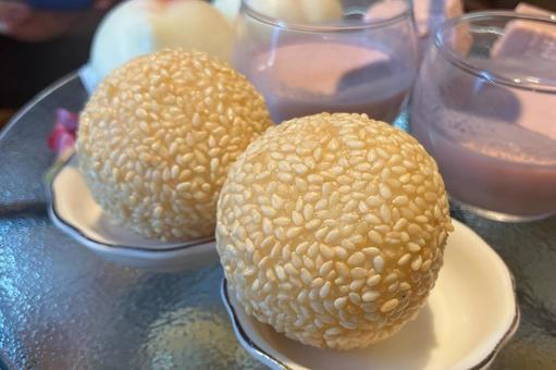 ごま団子 ごま団子 ごま団子,点心,菓子の写真素材