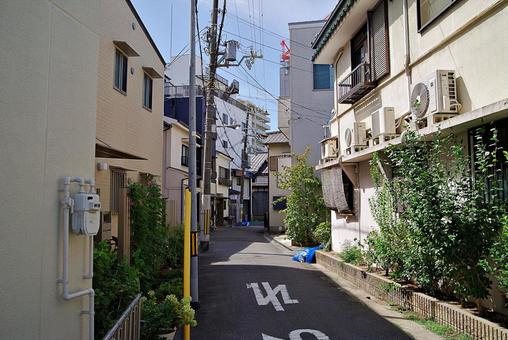 昭和の雰囲気を残す町角 町角,路地,隘路の写真素材