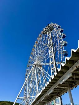 淡路サービスエリアの観覧車 淡路島,兵庫県,家族旅行の写真素材