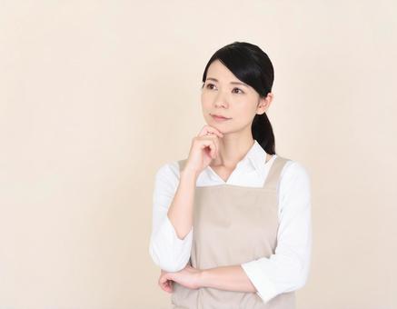 考える主婦 考える主婦の写真
