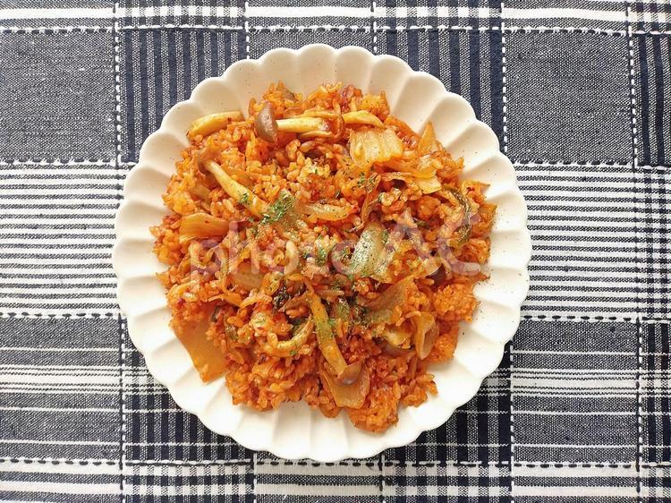キムチ炒飯　青のり有り　上から見た画 キムチ,炒飯,韓国の写真素材