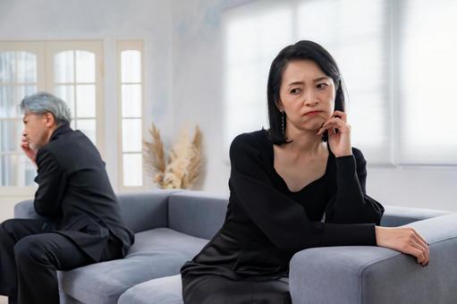 喧嘩をするカップル 夫婦,喧嘩,不仲の写真素材