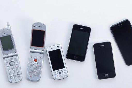 スマホとガラケー スマホとガラケー スマートフォン,ガラケー,携帯電話の写真素材
