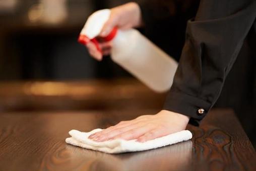 Hands of a female clerk who disinfects alcohol, женщина, клерк, персонал, JPG