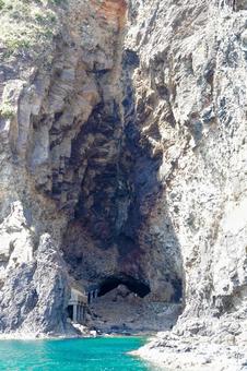 島根半島の名勝・加賀の潜戸 島根半島の名勝・加賀の潜戸の写真
