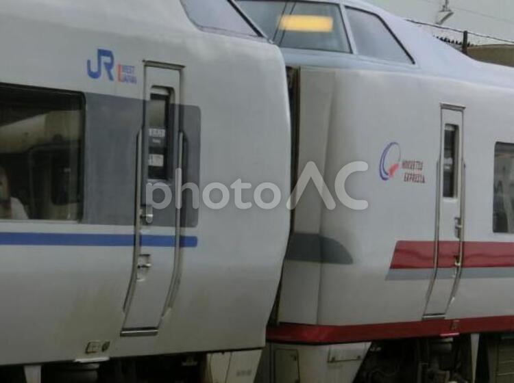 特急はくたかの接続部 車両,鉄道,駅の写真素材