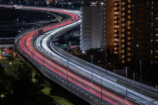 高速道路夜景 高速道路,夜景,光の線の写真素材