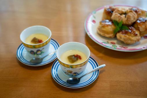 和洋デザートで至福のひととき デザート,スイーツ,焼菓子の写真素材