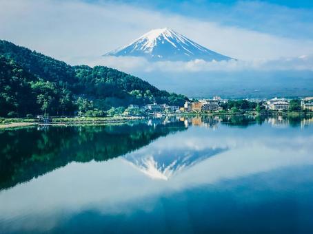 逆さ富士 富士山,湖面,リフレクションの写真素材