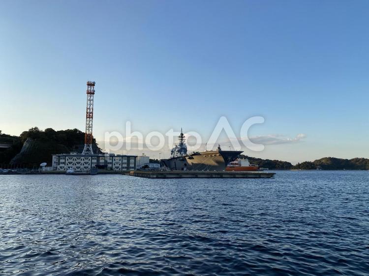 ヴェルニー公園から見える海の風景 海,ヴェルニー公園,横須賀の写真素材