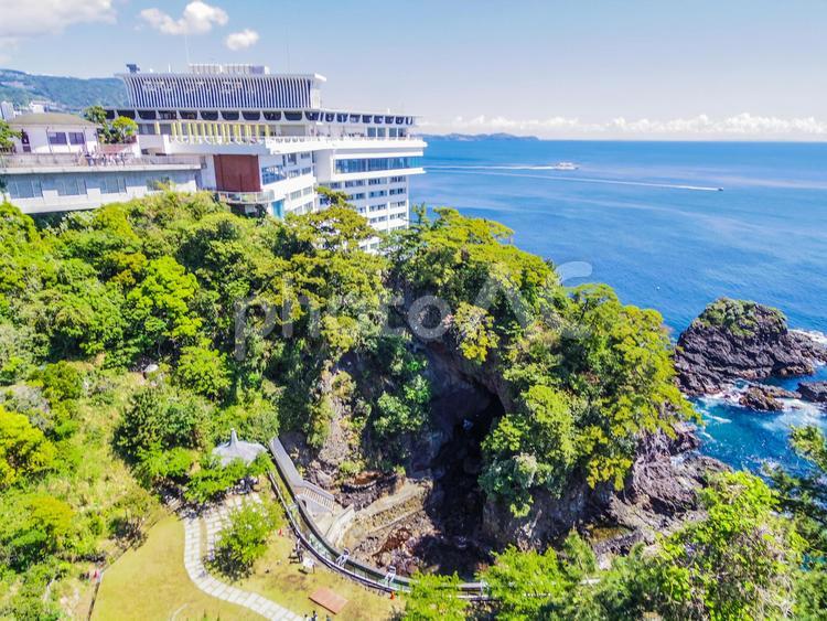 【静岡県】熱海市・錦ヶ浦 錦ヶ浦,ホテルニューアカオ,海の写真素材