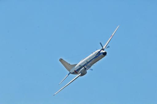 飛行機 航空自衛隊 YS-11 飛行機 航空自衛隊 YS-11 旅客機,輸送機,空の写真素材