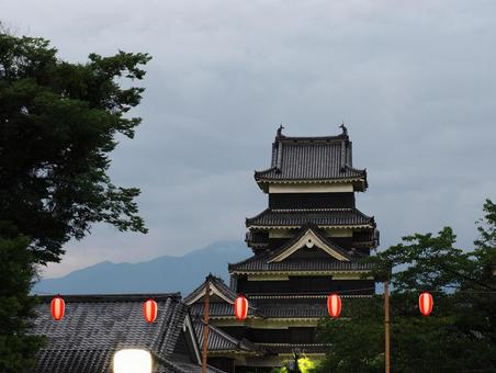 旧盆の国宝松本城 旧盆の国宝松本城 松本城,国宝,提灯の写真素材