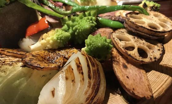 焼き野菜盛り合わせのクローズアップ 焼き野菜,野菜,ロマネスコの写真素材