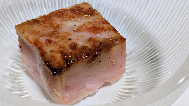 厚切りハムの香ばしさ-02の写真