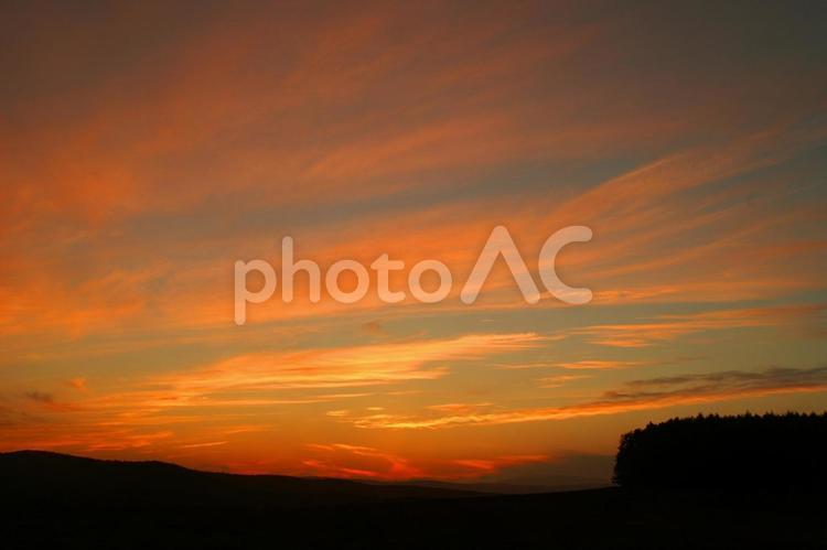 自然が奏でる色彩のハーモニー（北海道） 大自然,北海道,夕日の写真素材
