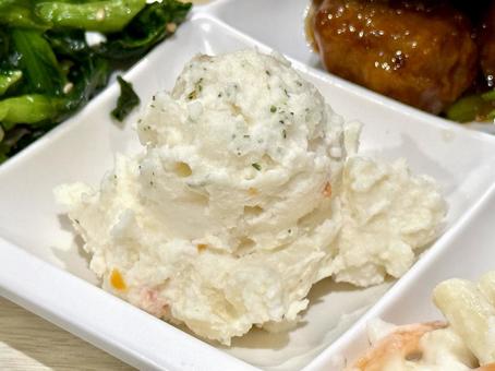 バイキングのポテトサラダ ポテトサラダ,マッシュポテト,ジャガイモの写真素材