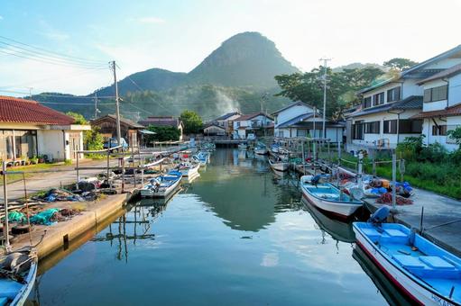 隠岐の島の都万港 隠岐の島の都万港 隠岐,都万,都万港の写真素材