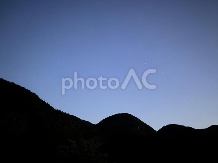 夕暮れに見える星 夕暮れ,夜,星の写真素材