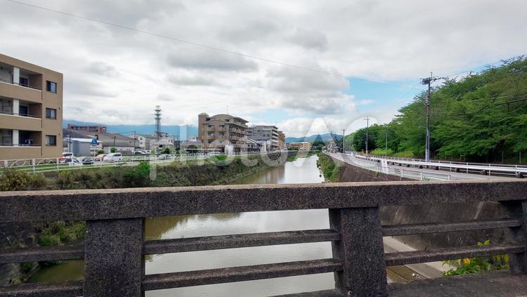 橋 橋,住宅,町並みの写真素材