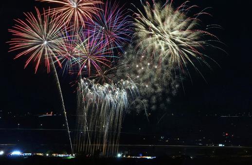 綺麗な打ち上げ花火/斐伊川花火 綺麗な打ち上げ花火/斐伊川花火の写真