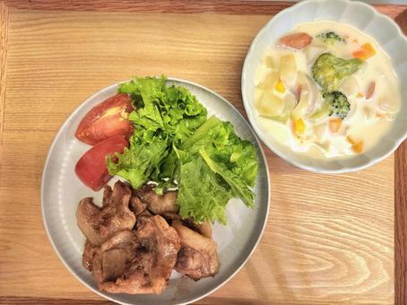 生姜焼き定食　和定食 生姜焼き,しょうが焼き,夕食の写真素材