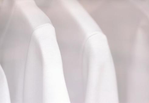 白い服のクローゼット白黒モノクロお洒落な 白い服のクローゼット白黒モノクロお洒落な ファッション,衣服,清潔の写真素材