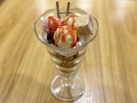 パフェ パフェ,アイス,アイスクリームの写真素材